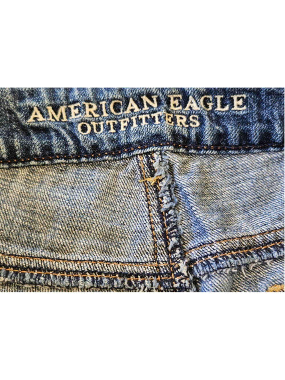 American Eagle Floral Embroidered Distressed Denim Cutoff Shorts Size 8 - Picture 4 of 5